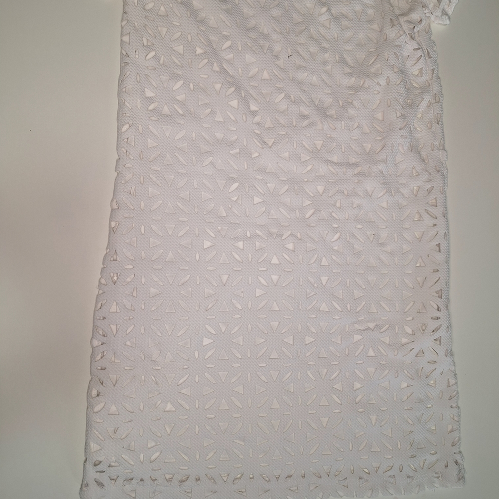 Fabletics Ivory Geometric Pattern Top - Picture 7 of 7